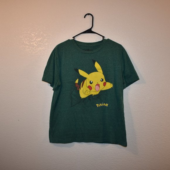 Pokemon Other - Pokémon T-shirt Size Medium